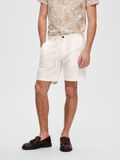 Selected COMFORT FIT SHORTS, Cloud Dancer, highres - 16087638_CloudDancer_003.jpg