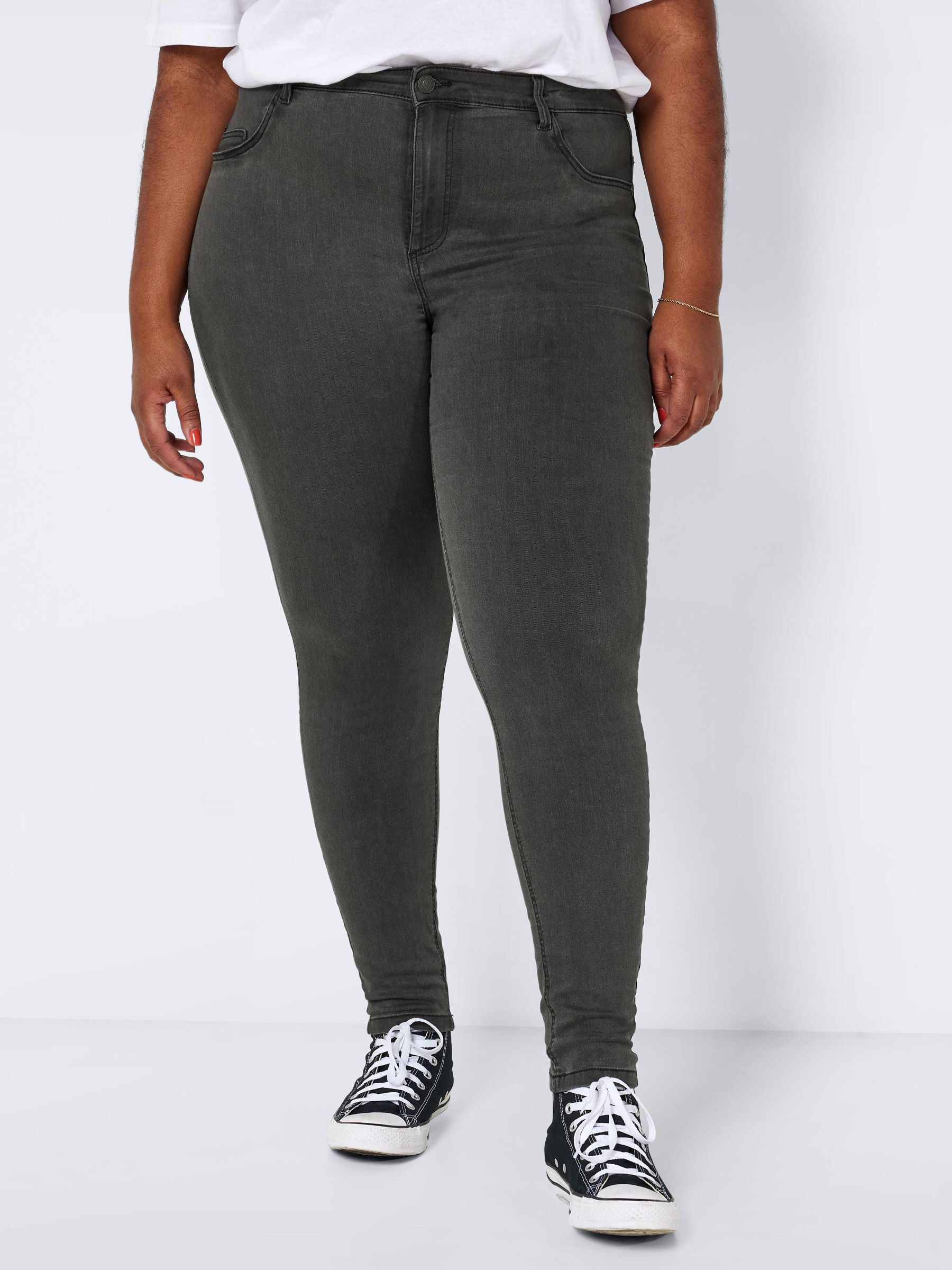 CURVE NMCALLIE SKINNY FIT JEANS from Noisy May Curve Grey The