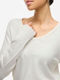 VILA VIRIL V-NECK KNITTED PULLOVER, White Alyssum, highres - 14042769_WhiteAlyssum_006.jpg