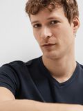 Selected V-AUSSCHNITT T-SHIRT, Navy Blazer, highres - 16073458_NavyBlazer_008.jpg