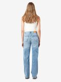 Noisy May NMYOLANDA STRAIGHT FIT JEANS, Light Blue Denim, highres - 27025064_LightBlueDenim_005.jpg